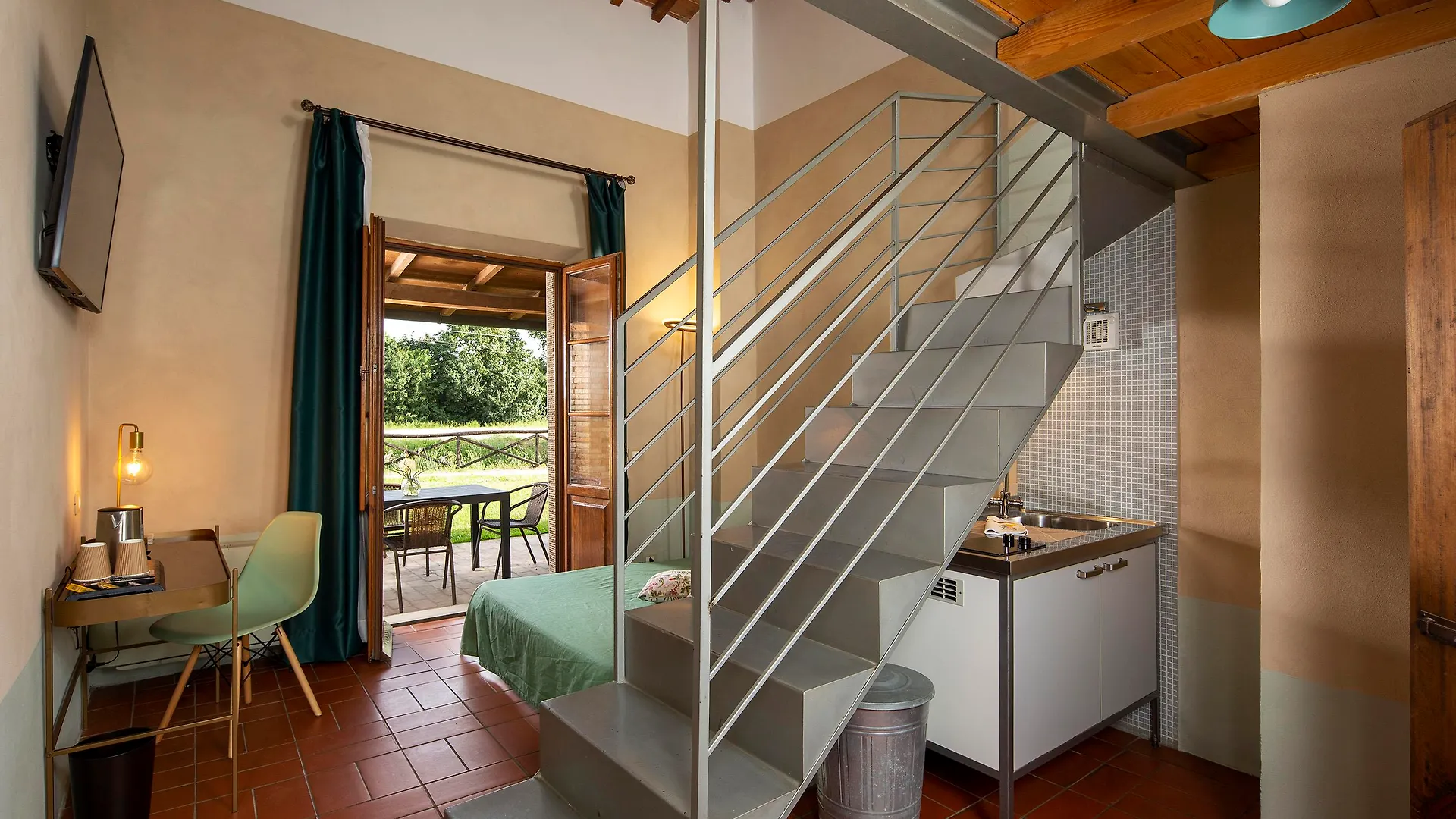 Hotel Le Capanne Arezzo 3*,  Italy